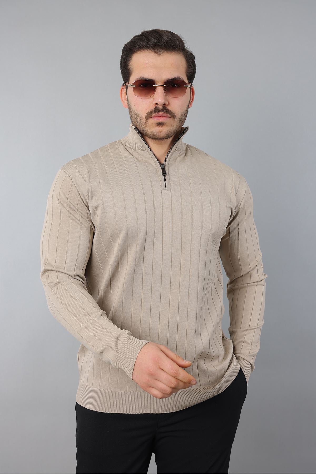 Erkek Dik Yaka Uzun Kol Yarım Fermuar Kendinden Desenli Triko