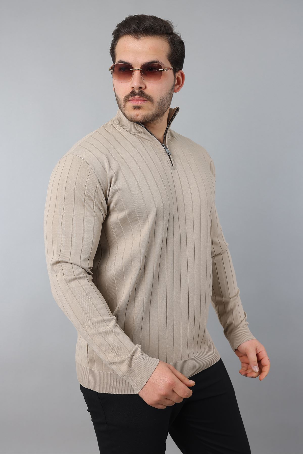 Erkek Dik Yaka Uzun Kol Yarım Fermuar Kendinden Desenli Triko