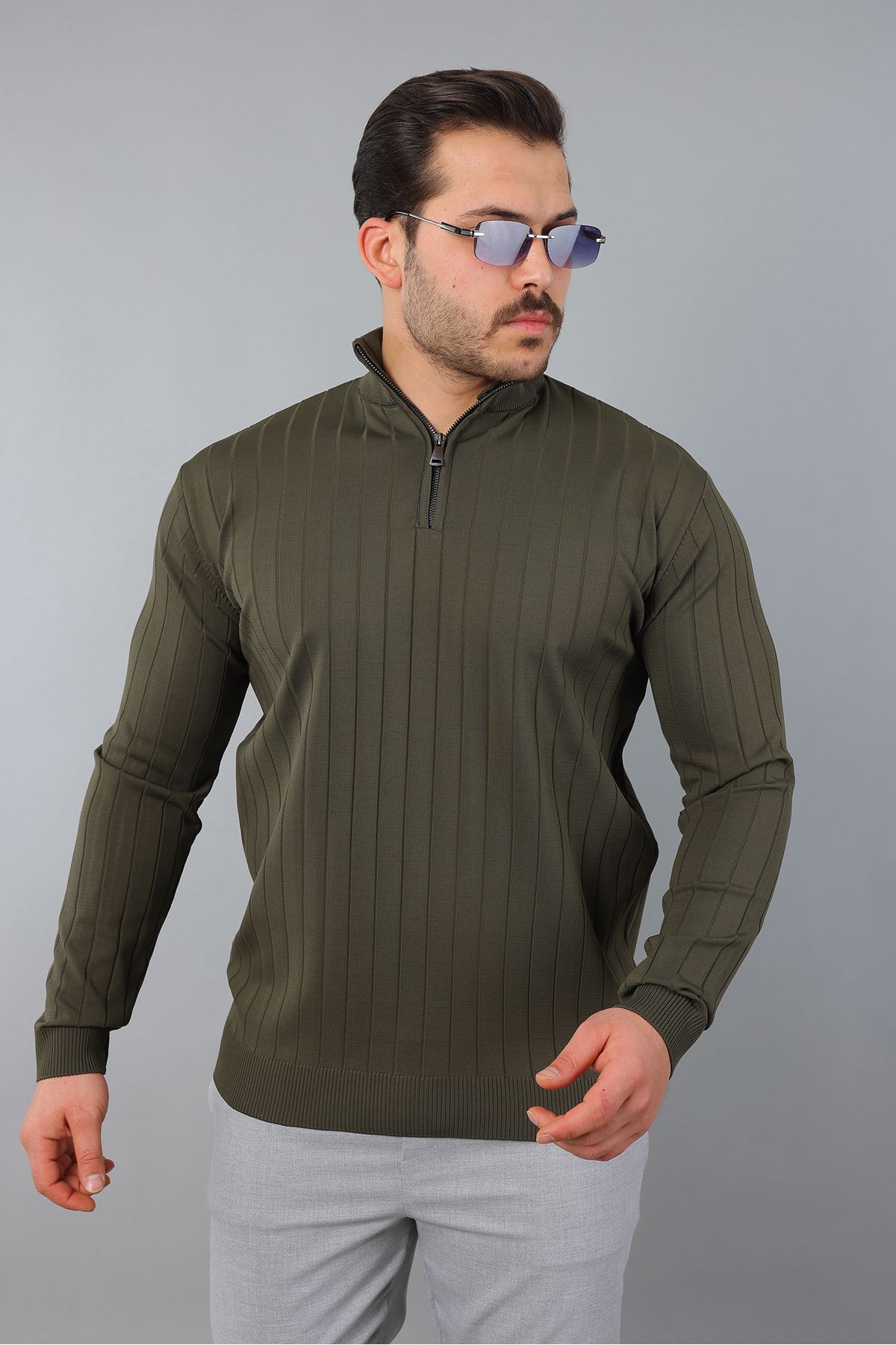 Erkek Dik Yaka Uzun Kol Yarım Fermuar Kendinden Desenli Triko