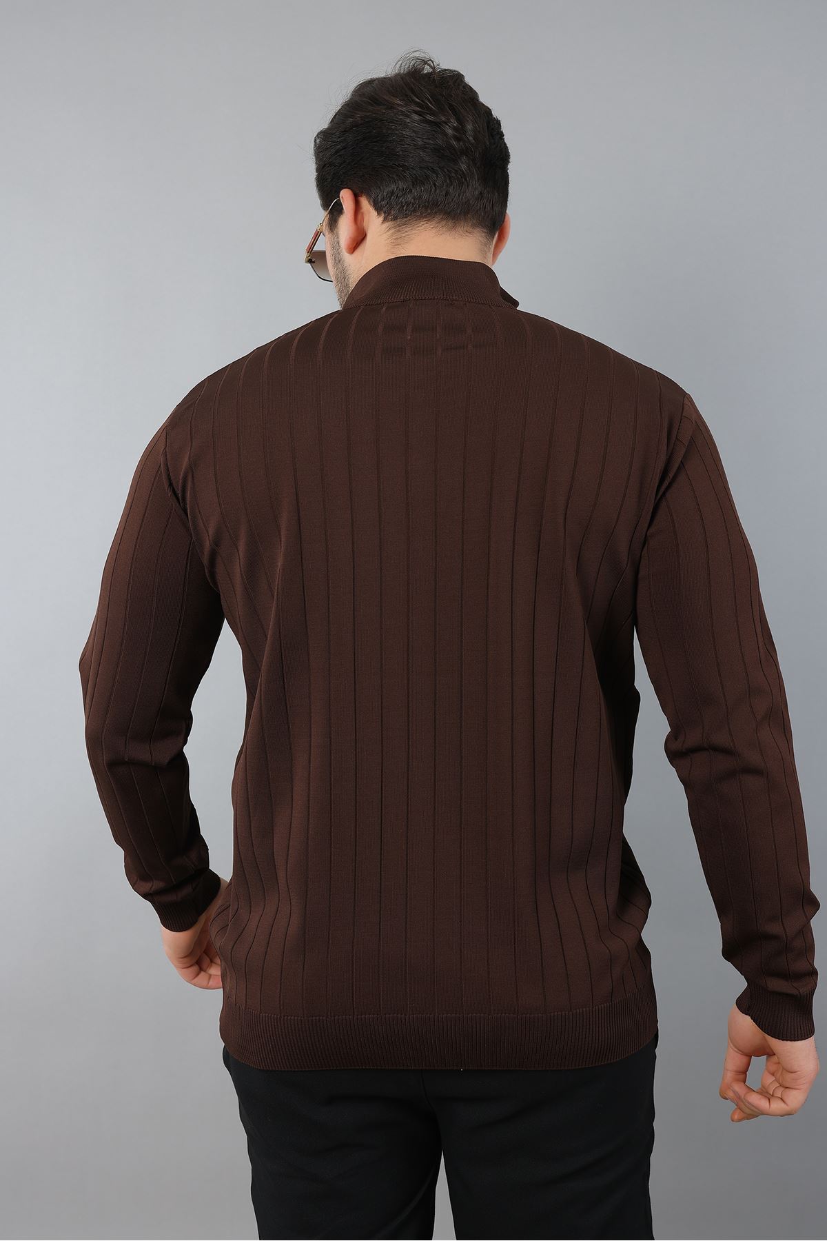 Erkek Dik Yaka Uzun Kol Yarım Fermuar Kendinden Desenli Triko