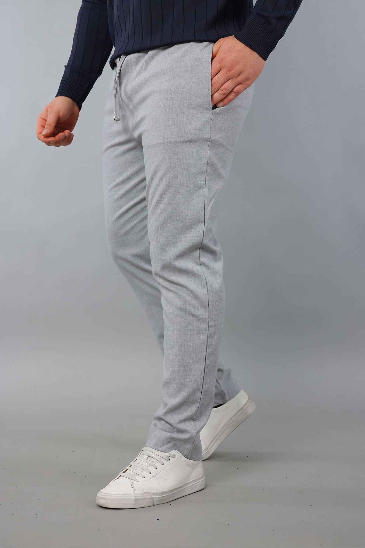 Erkek Dik Yaka Uzun Kol Yarım Fermuar Kendinden Desenli Triko