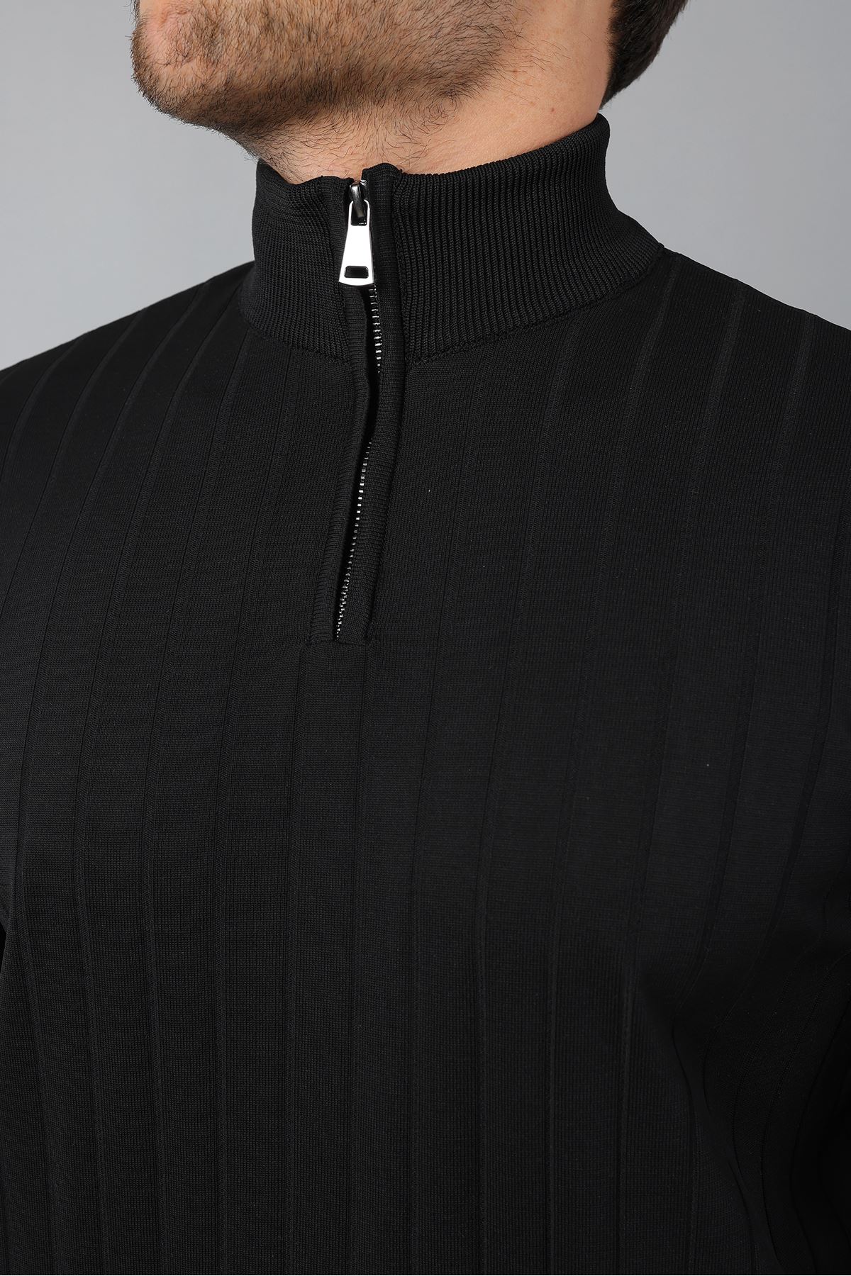 Erkek Dik Yaka Uzun Kol Yarım Fermuar Kendinden Desenli Triko