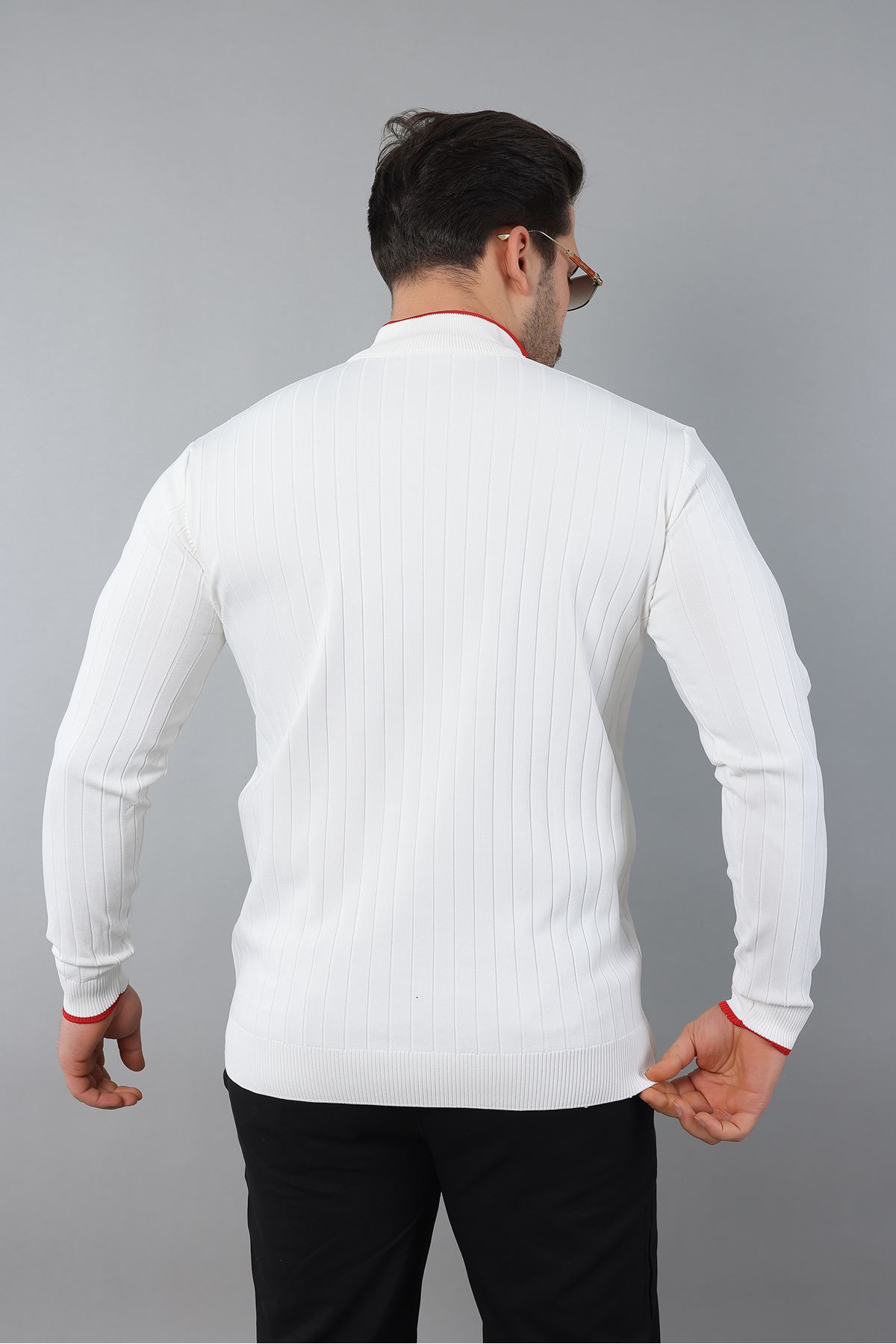 Erkek Uzun Kol Dik Yaka Biyeli Yarım Fermuar Kendinden Desenli Triko