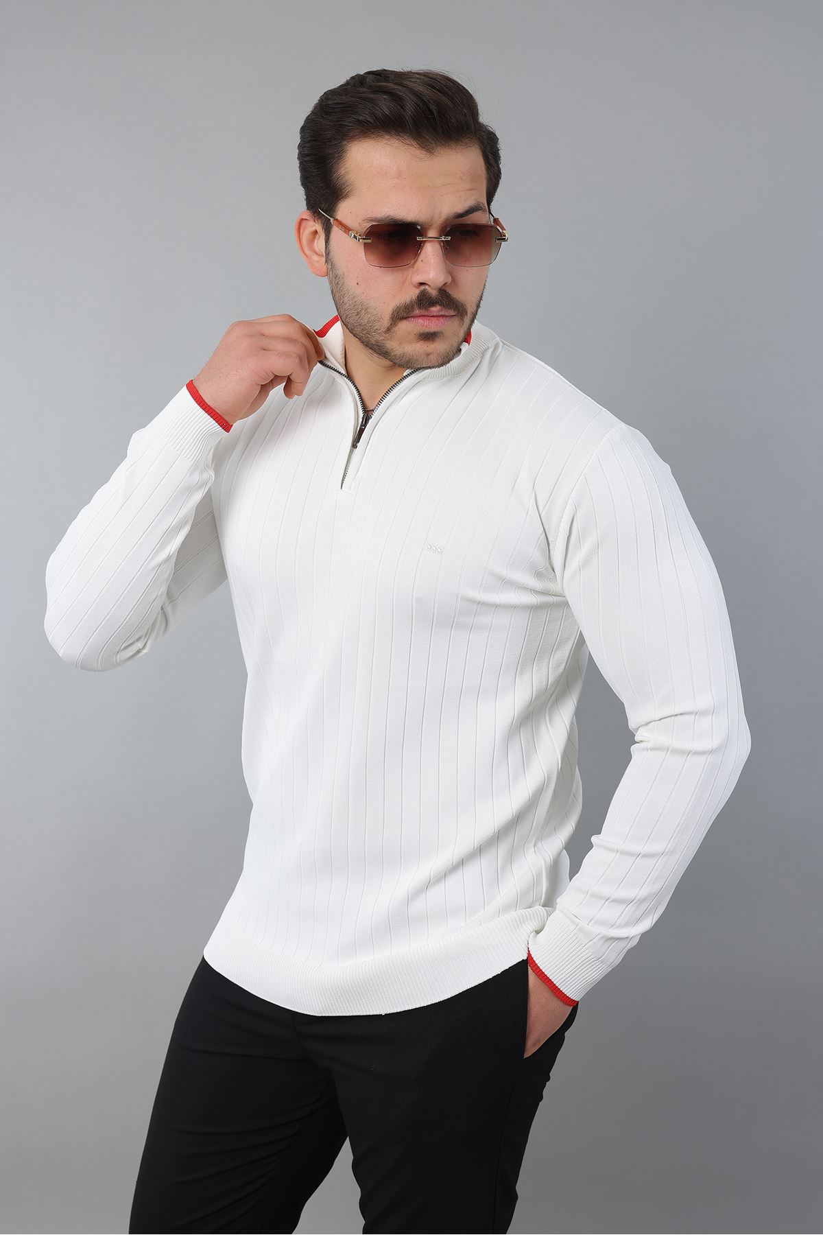 Erkek Uzun Kol Dik Yaka Biyeli Yarım Fermuar Kendinden Desenli Triko