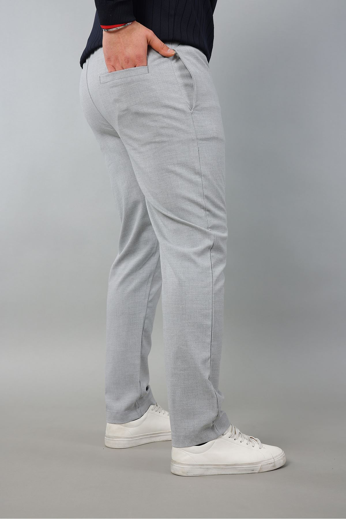 Erkek Uzun Kol Dik Yaka Biyeli Yarım Fermuar Kendinden Desenli Triko