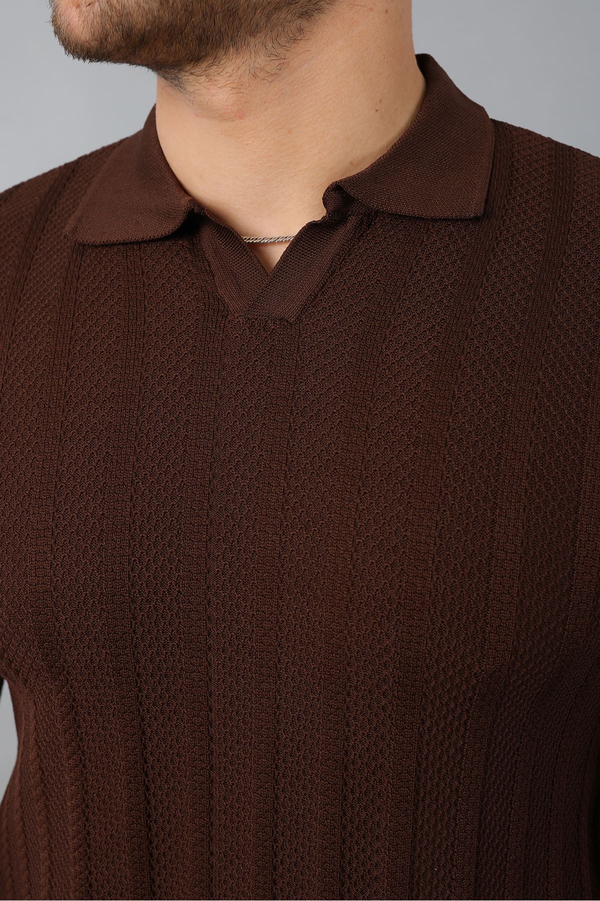 Erkek Apaş Yaka Çizgili Triko