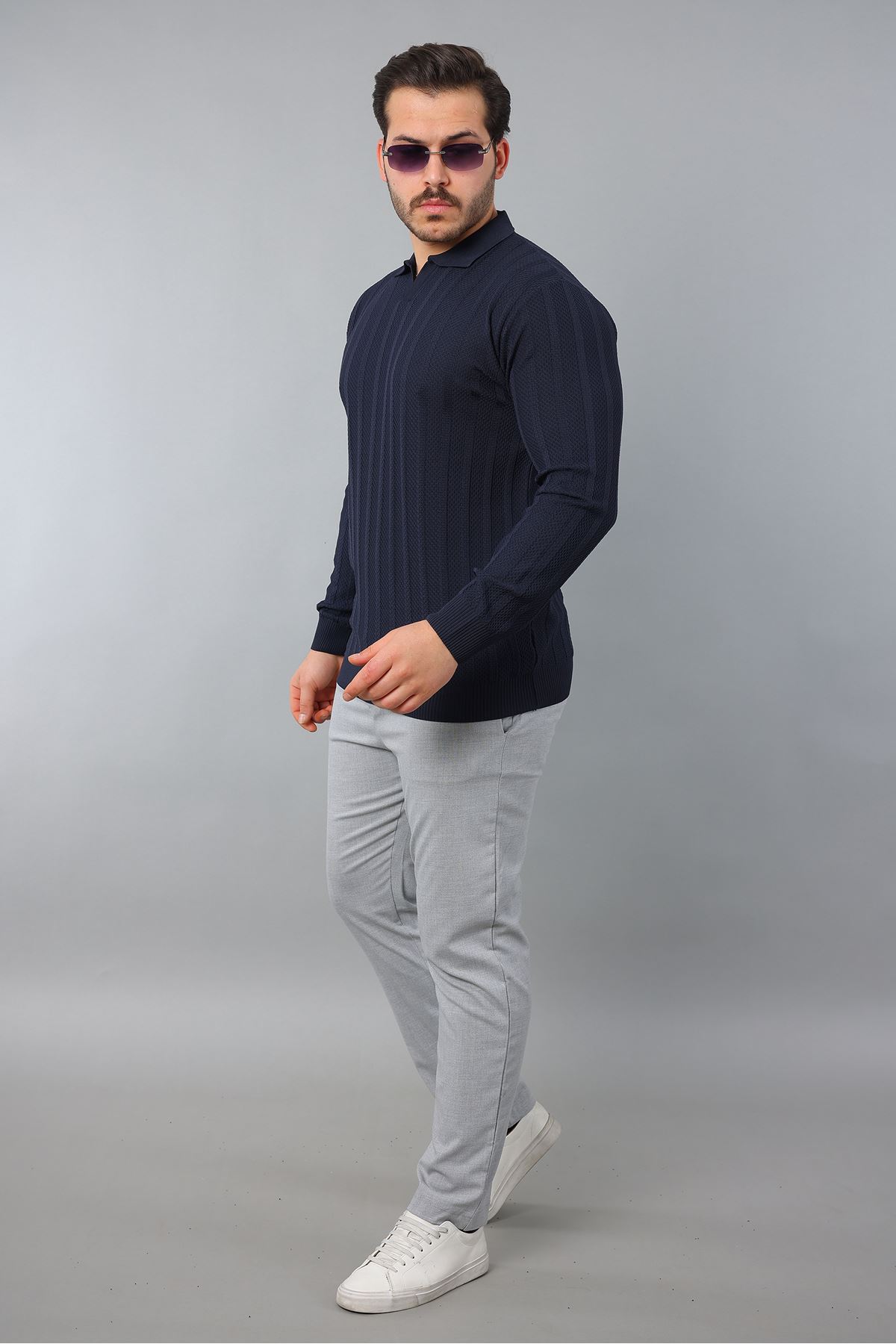 Erkek Apaş Yaka Çizgili Triko