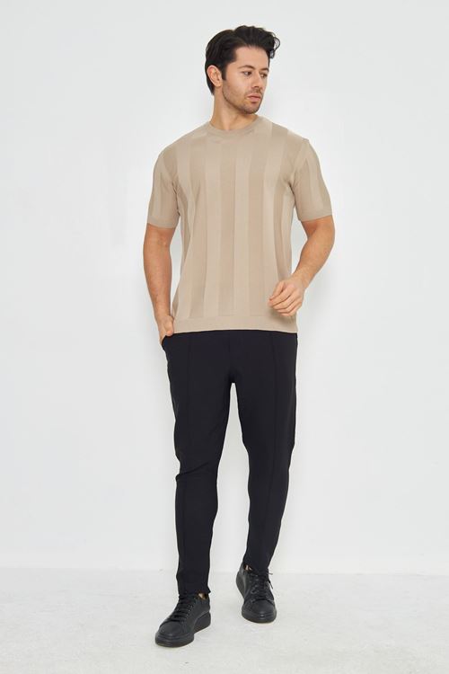 Erkek Kısa Kollu Bisiklet Yaka Düz Kabartma Desen Yaza Uygun Ve Günlük Kullanıma Şık Rahat Triko