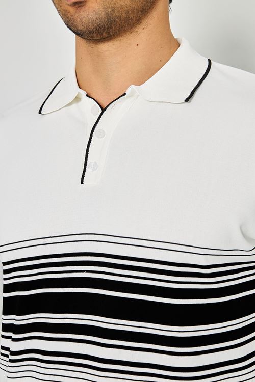 Erkek Göğüs Çizgili Örme Kazak  Şık Ve Rahat Günlük Kullanıma Uygun Düğmeli Polo Yaka Kısa Kol Kazak