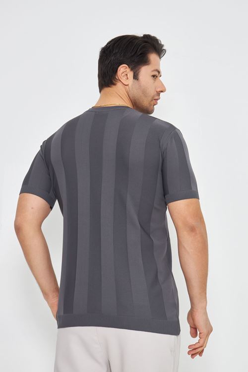 Erkek Kısa Kollu Bisiklet Yaka Düz Kabartma Desen Yaza Uygun Ve Günlük Kullanıma Şık Rahat Triko