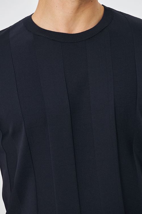 Erkek Kısa Kollu Bisiklet Yaka Düz Kabartma Desen Yaza Uygun Ve Günlük Kullanıma Şık Rahat Triko