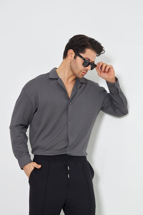 Erkek Yarım Oversize Uzun Kol Apaçi Yaka Ütü Gerektirmeyen Crep Desen Gömlek