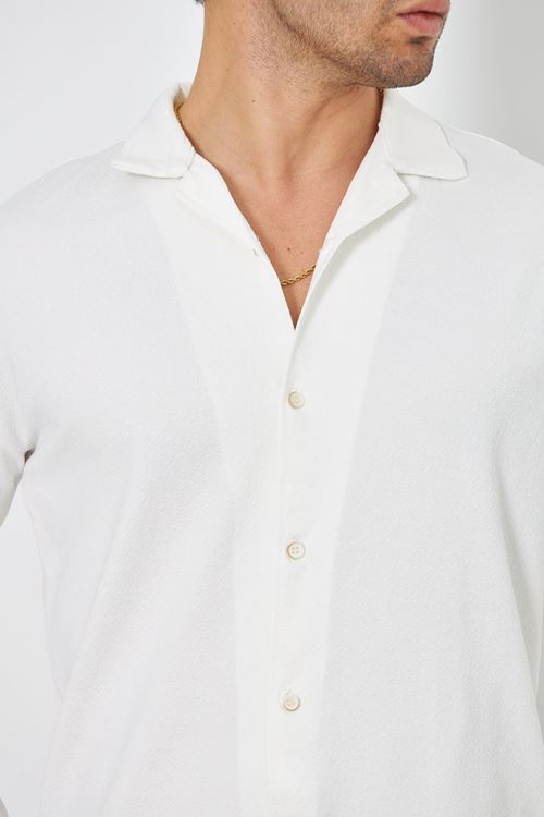 Erkek Yarım Oversize Uzun Kol Apaçi Yaka Ütü Gerektirmeyen Crep Desen Gömlek